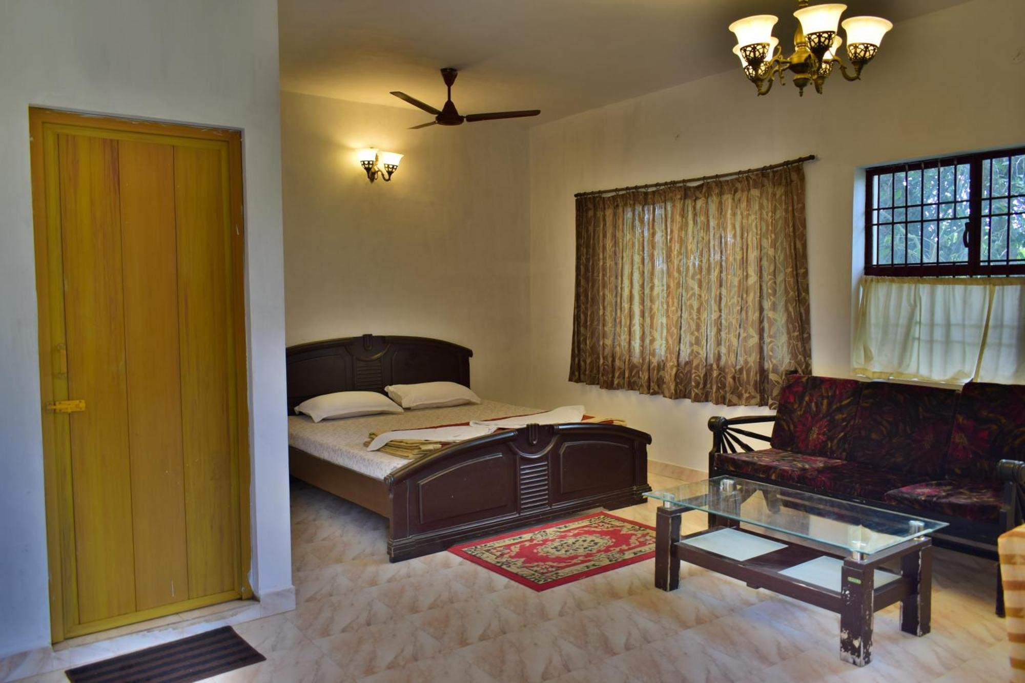 Silent Waters Resorts Yelagiri Bagian luar foto