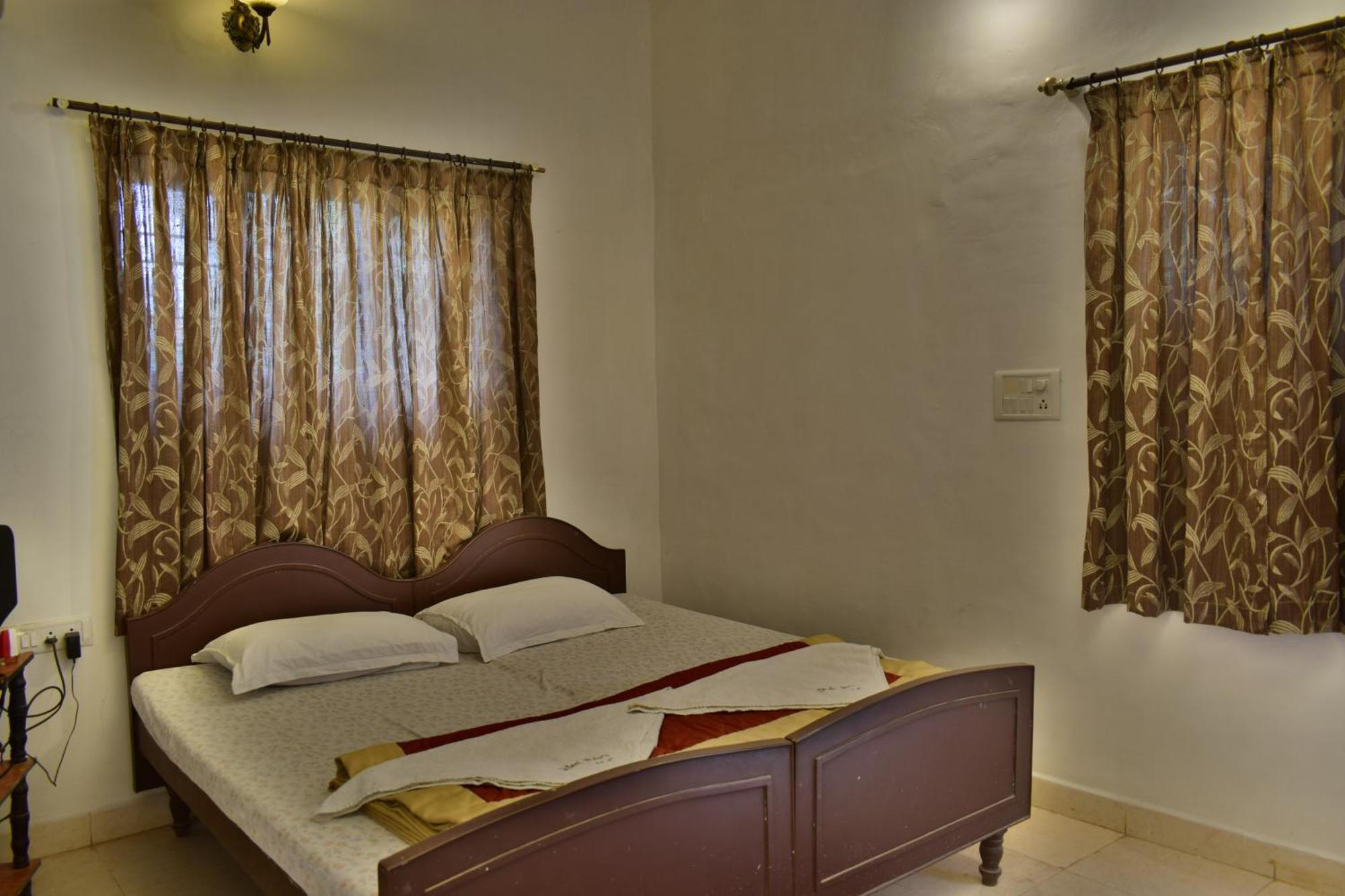 Silent Waters Resorts Yelagiri Bagian luar foto